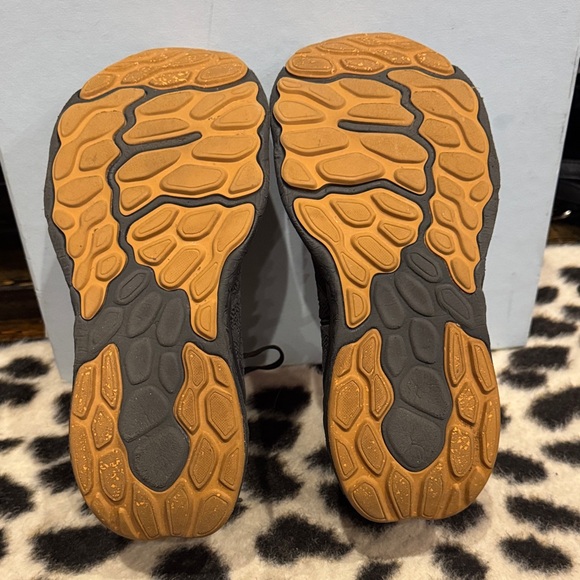 New Balance 1080 - Picture 4 of 4